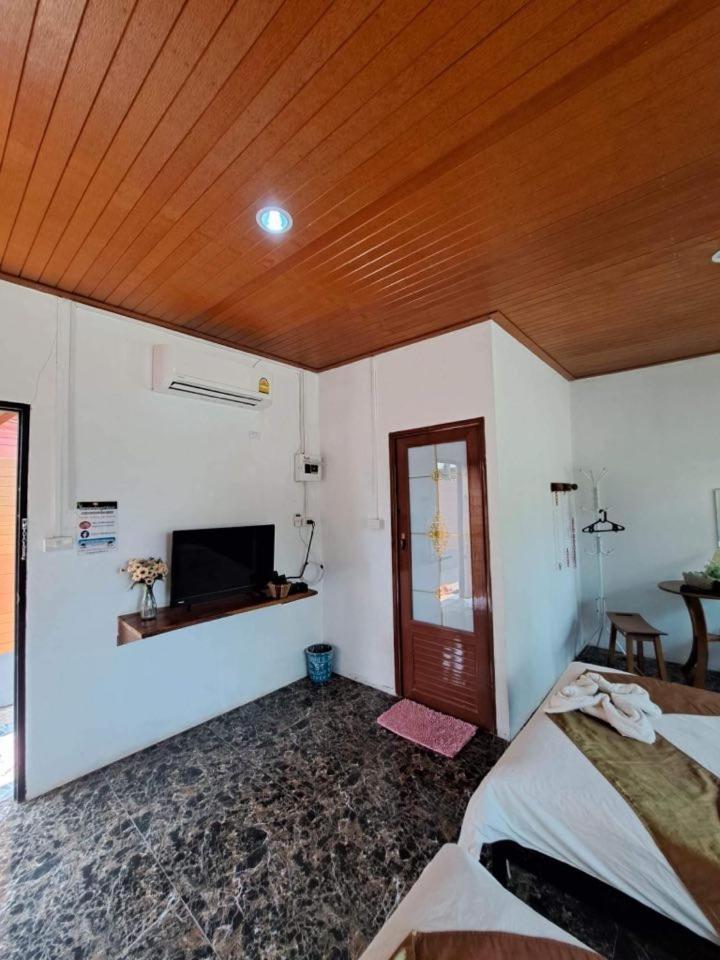 Chomduen Phu Kao Resort Non Sang Quarto foto